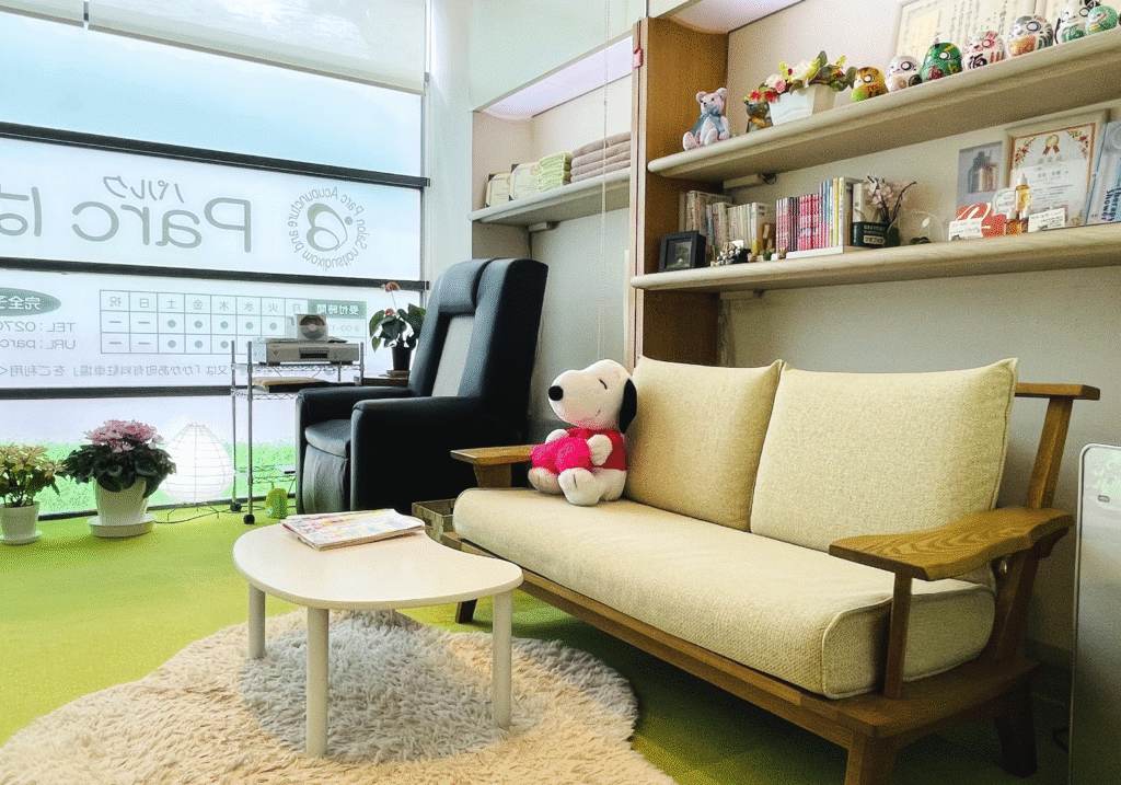 Parcはりきゅう院の待合スペース